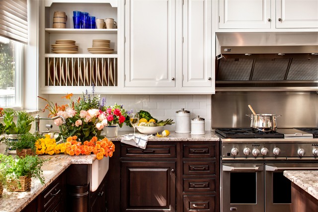 Two-Tone Kitchen Cabinets 